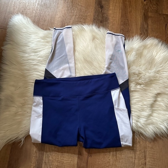 FABLETICS Mid-Rise Mesh PowerHold Leggings - Picture 2 of 5